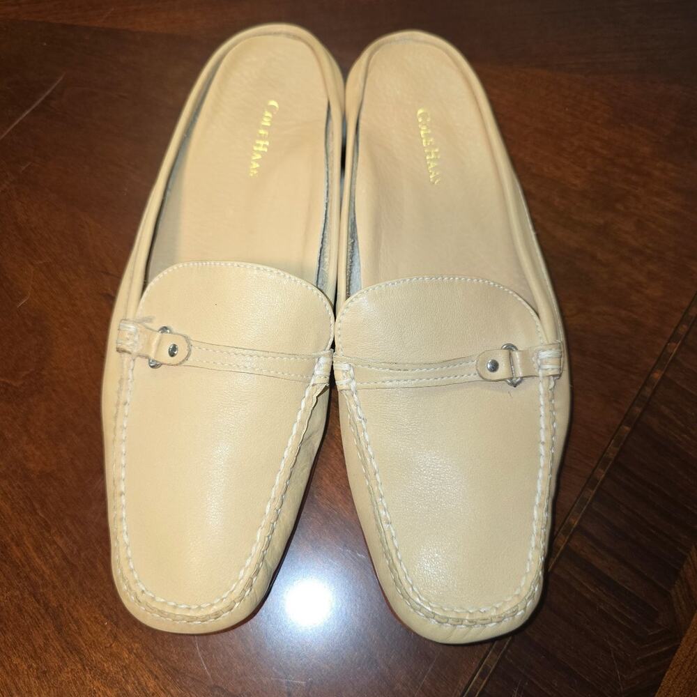 Cole Haan Women's Beige Leather Slip-On Loafer Flats Size 7B